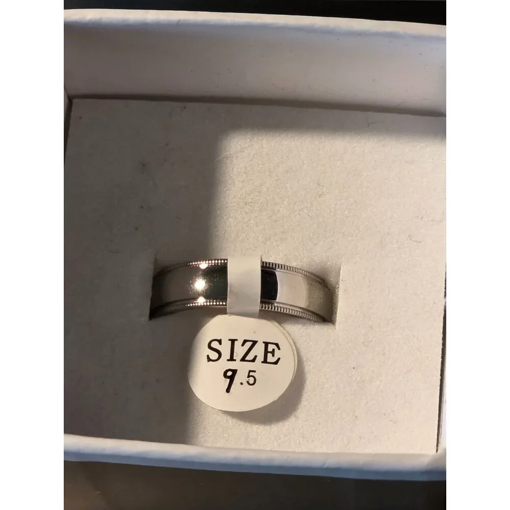 Chisel Titanium Grooved and Beaded Edge 6mm‎ Polished Band, Finger Size 9.5